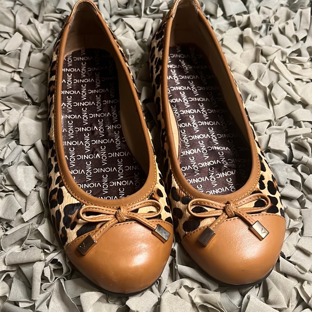 Vionic Pony Hair Cheetah Print Flats Size US 6/EU 37